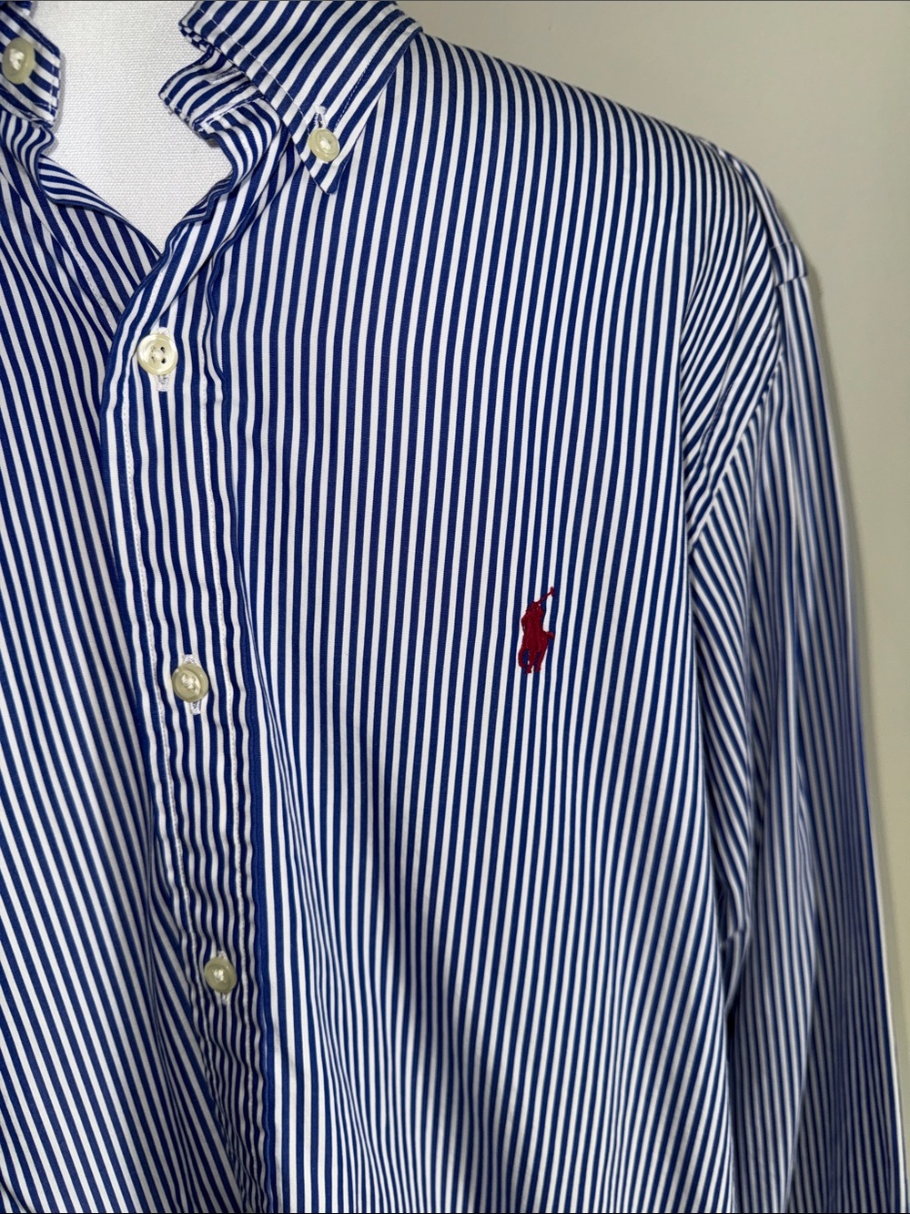 Ralph Lauren Men’s Large Classic Fit Navy White Striped Button-Down Shirt - Picture 2 of 3